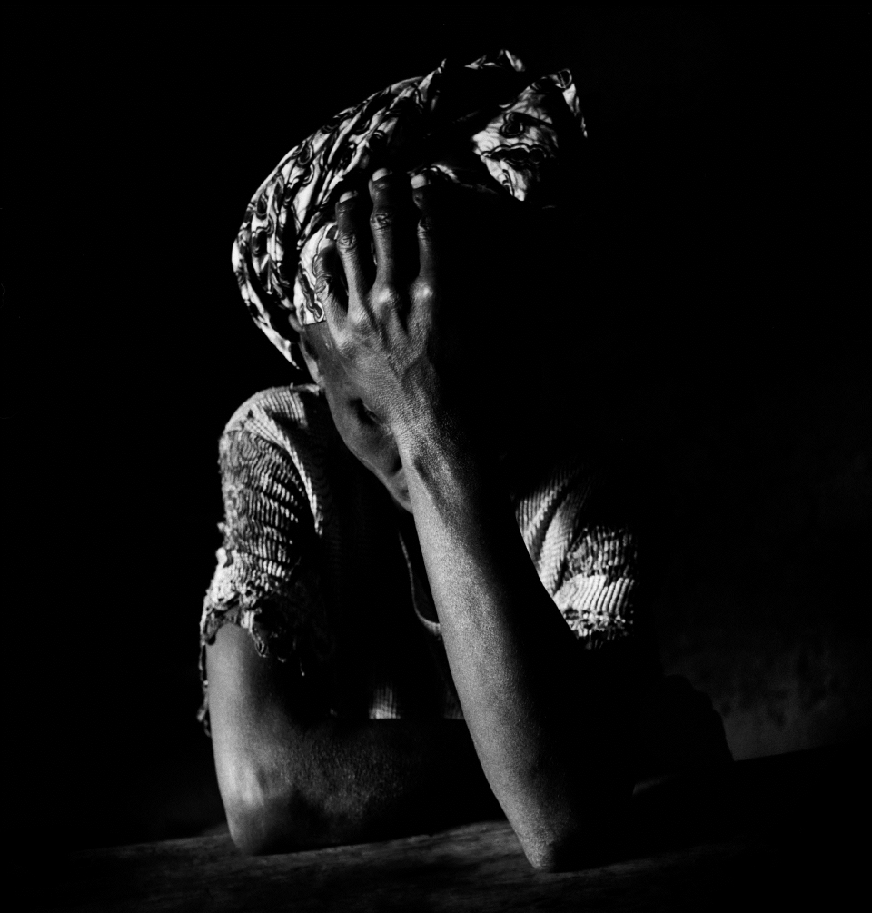 Photo on the cover of a MSF report on sexual violence (survivor of sexual violence in the DRC)