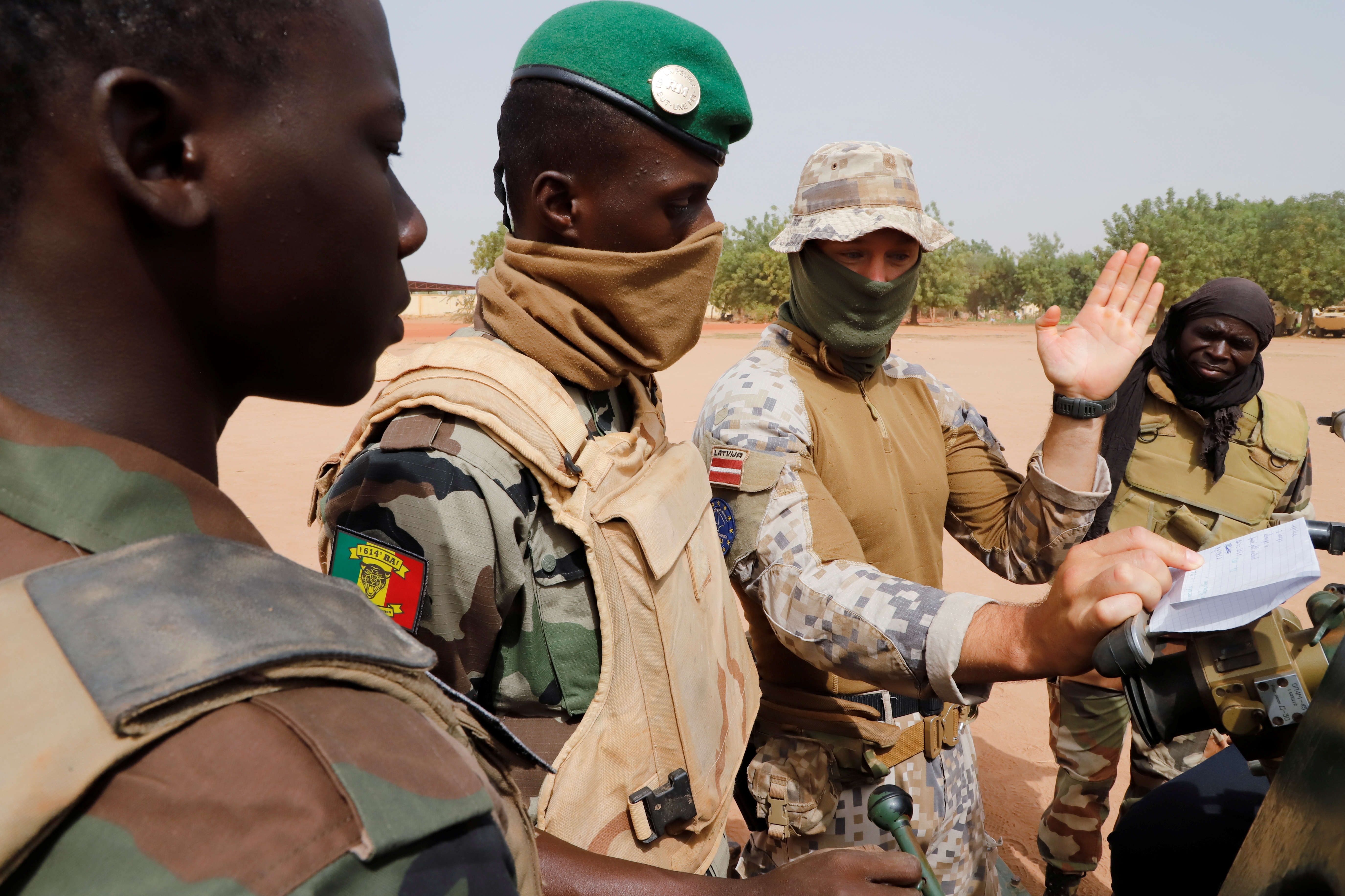 Malian soldiers of the 614th Artillery Battery during a training session with the European Union Training Mission in central Mali, March 2021.