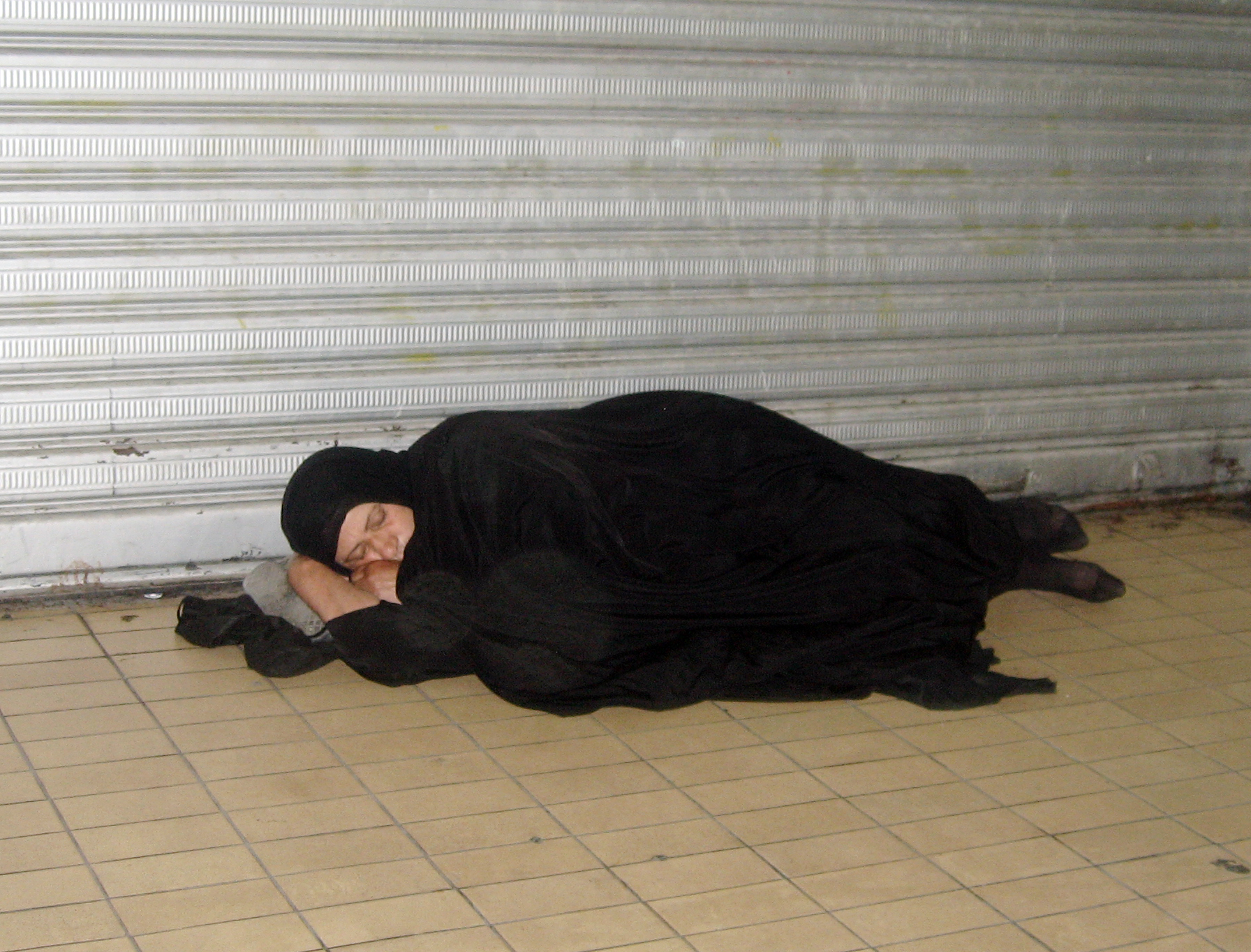 An elderly Iraqi refugee sleeps rough on the streets of Amman, Jordan. Even if Iraqis manage to flee the violence in their own country, they often face hardships in neighbouring nations.