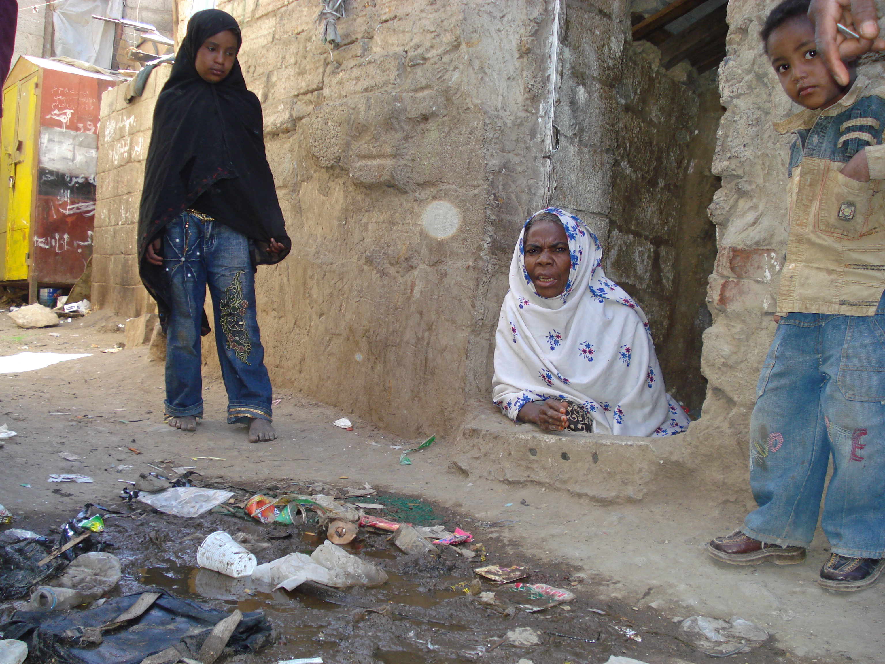 A dirty environment is conducive to the spread of myiasis.