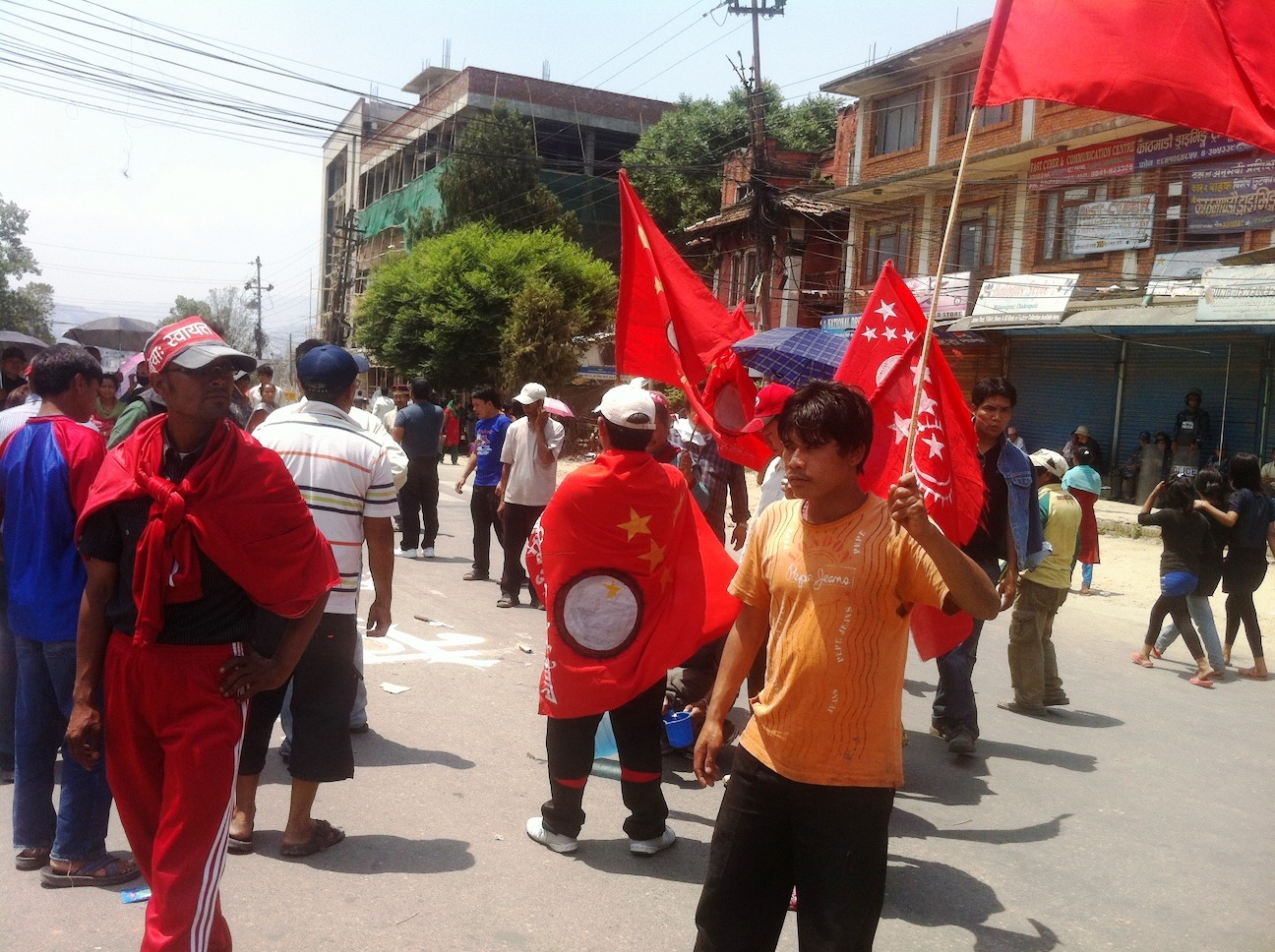 Protestors in Kathmandu gather ahead of a 27 May 2012 deadline for lawmakers to agree on a new draft constitution for the country