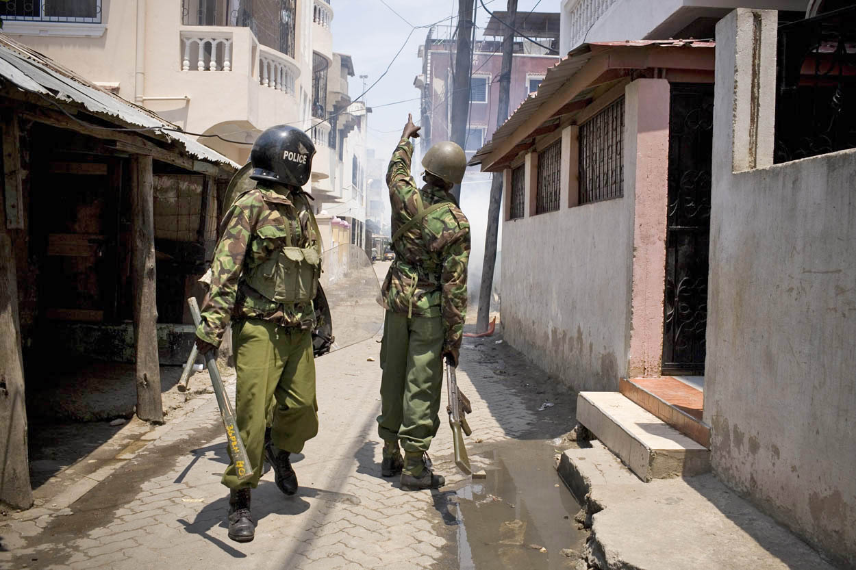 Kenyan police patrol the streets following days of unrest in Mombasa, Kenya (Aug 2012)
