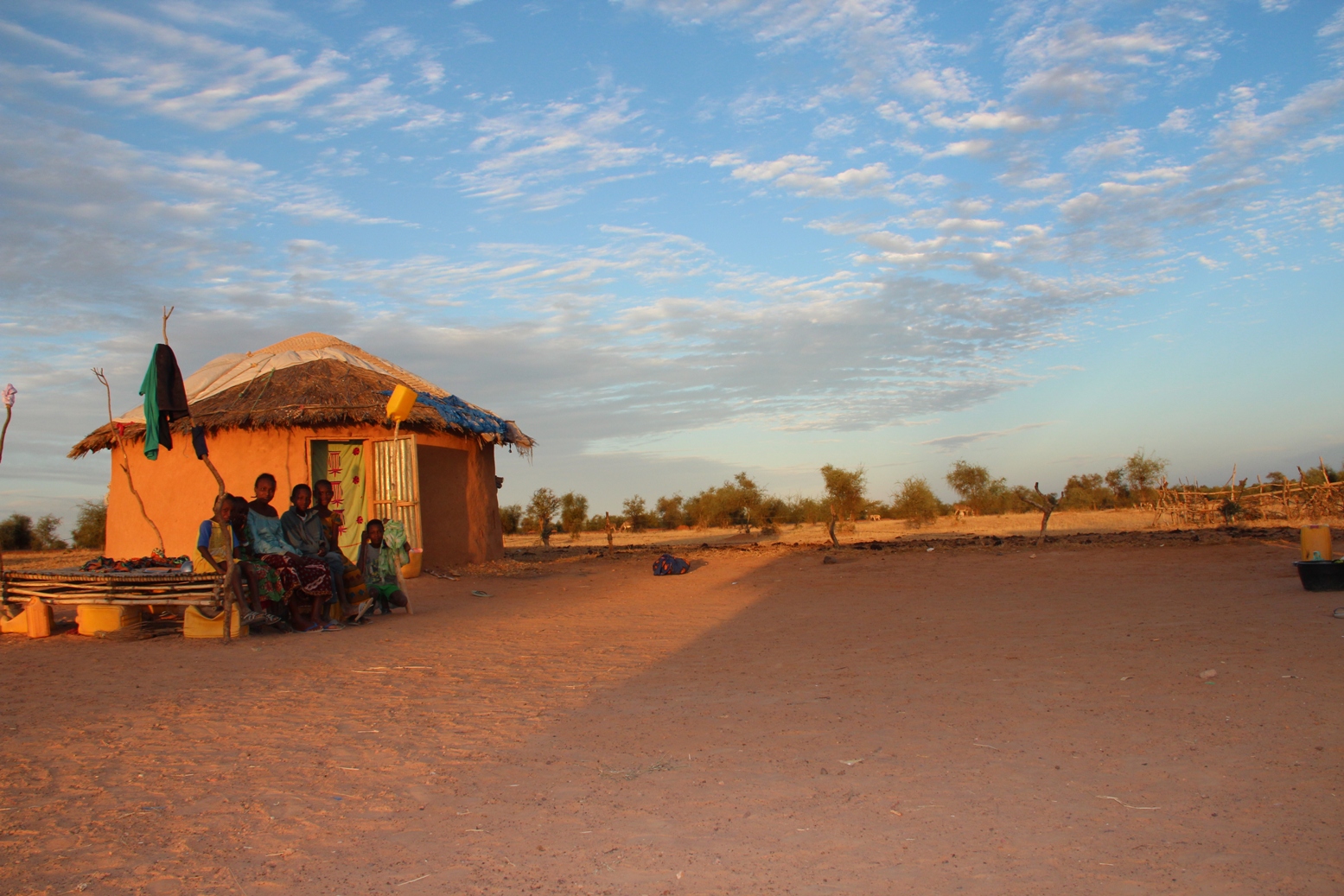 Residents of Seyinna Gababe, a village 18km from Kaédi, had no food stocks at all as of December 2012 - as they were waiting for the harvest to begin in January (later than rain-fed agriculture as decrue relies on water to recede to plant on it)