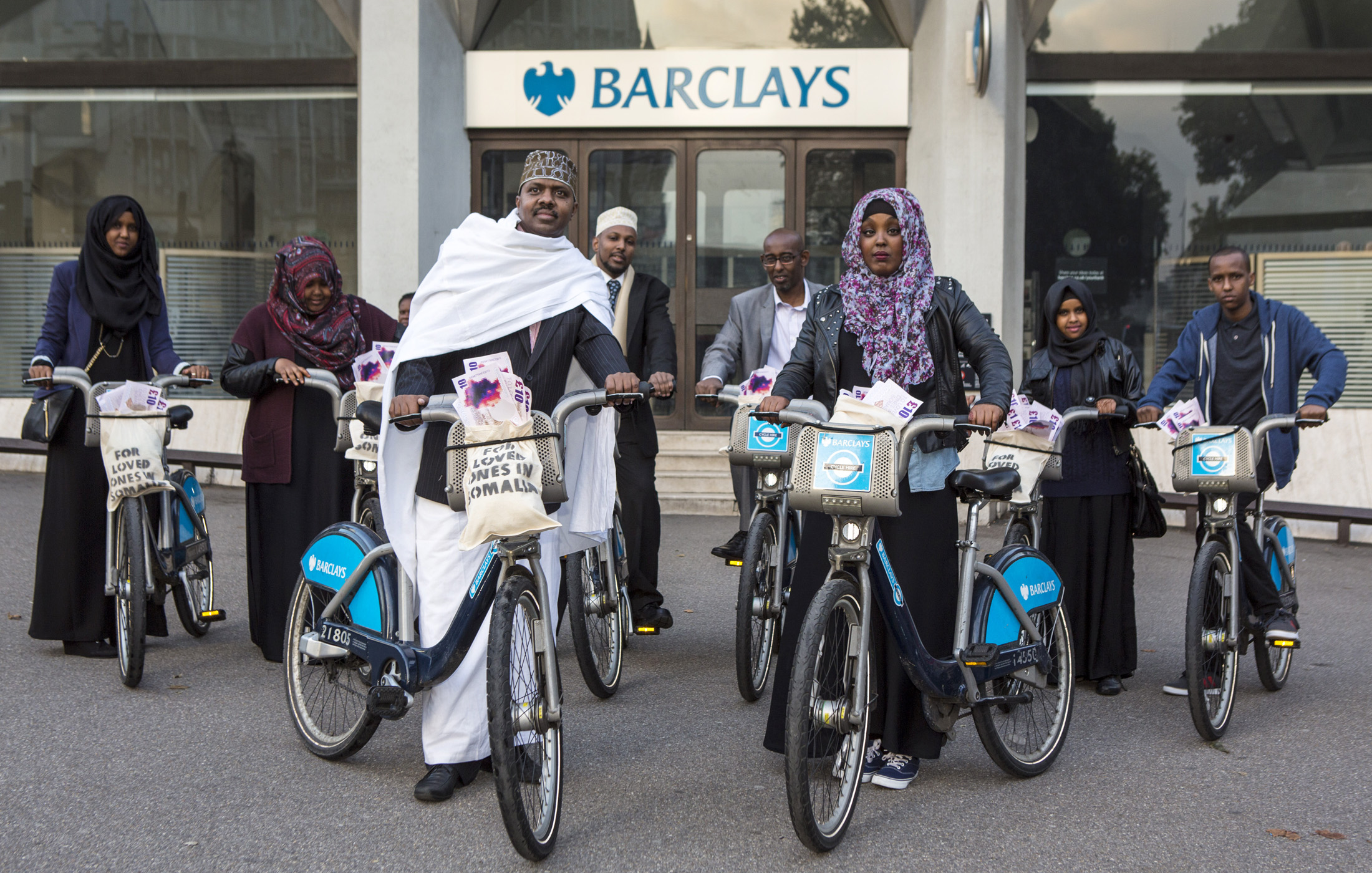 Somali campaigners and Oxfam call for Barclays to reverse the decision to close accounts allowing Somalis in the UK to send money home