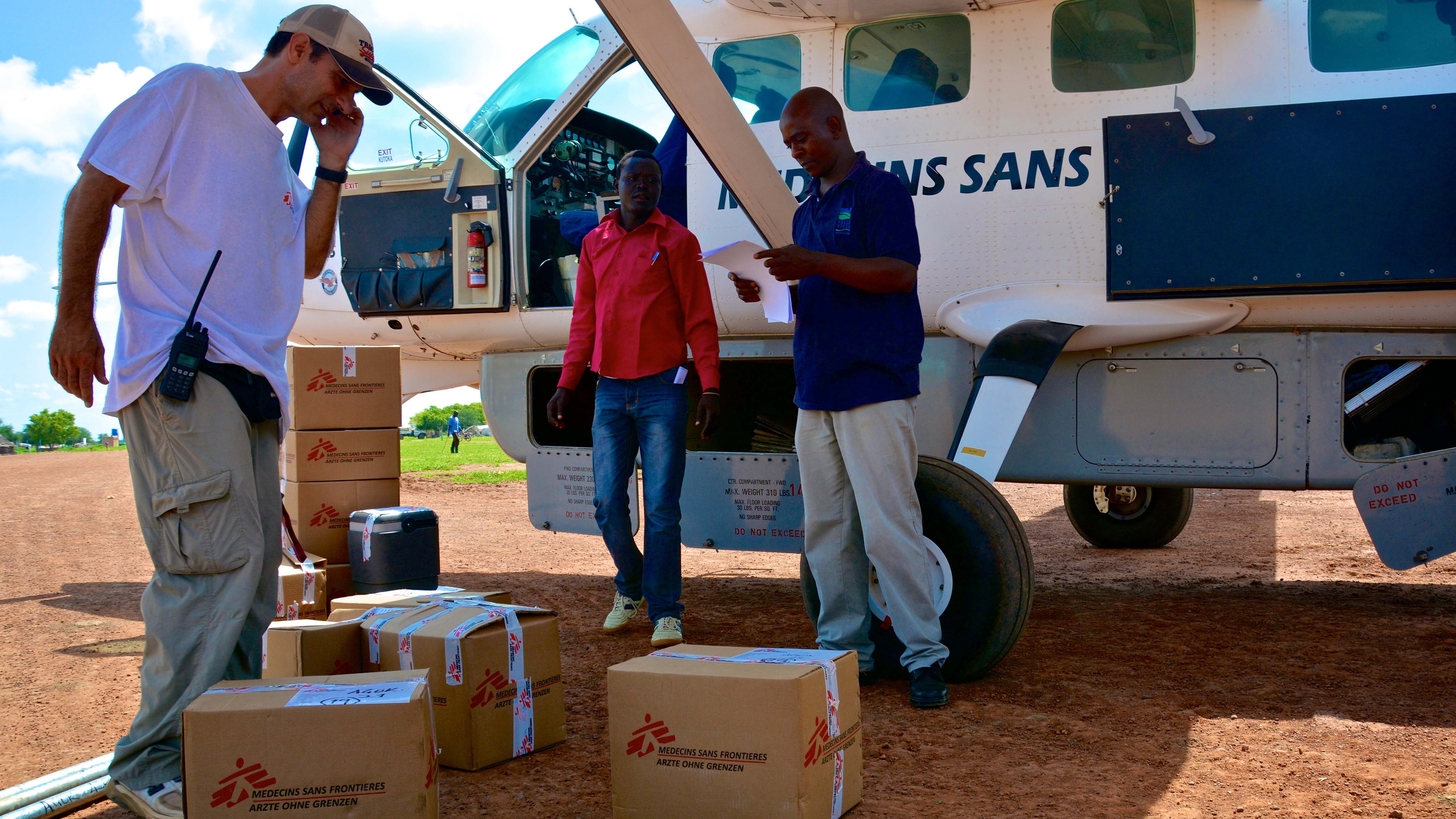 A MSF plane is being offloaded of urgent medical supplies for the MSF hospital in Agok, South Sudan
