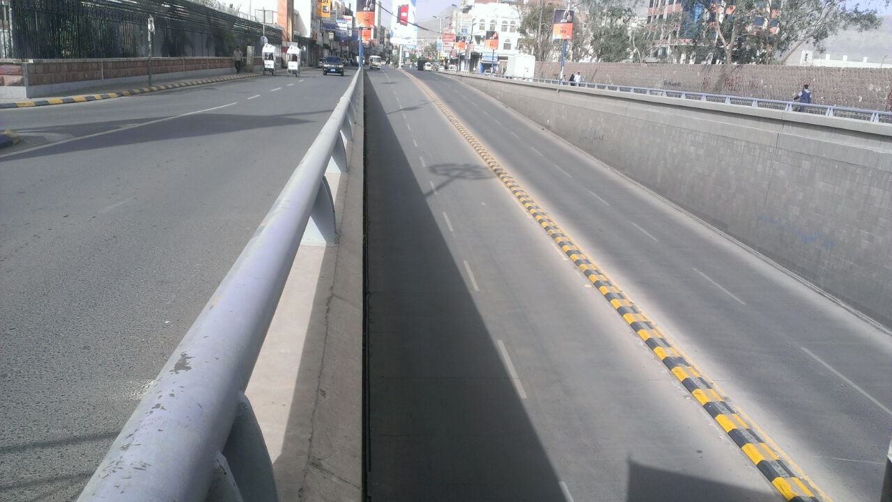 Shipping ban deepens Yemen’s fuel crisis Three weeks after a Saudi-led bombing campaign against Yemen began, many roads are deserted