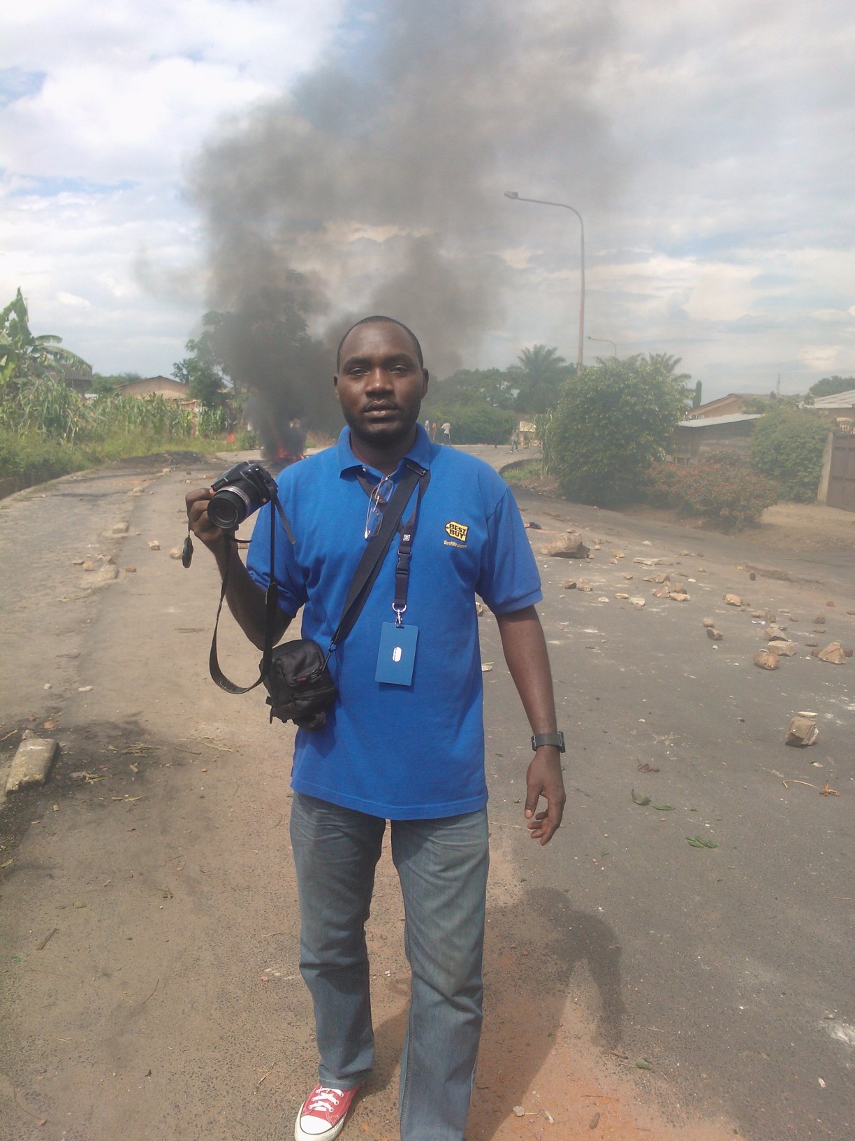 Desire Nimbubona, Burundian journalist, at work during demonstrations in 2015