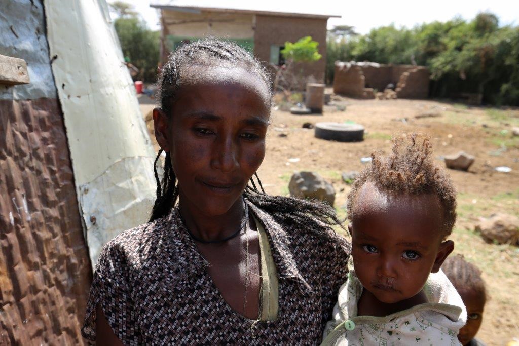 Workitu Tegenu and her children at their home near the town of welenchiti, Ethiopia, about 120km southeast of the capital Addis Ababa. Photo: Colin Cosier. Date: 19 November 2015.