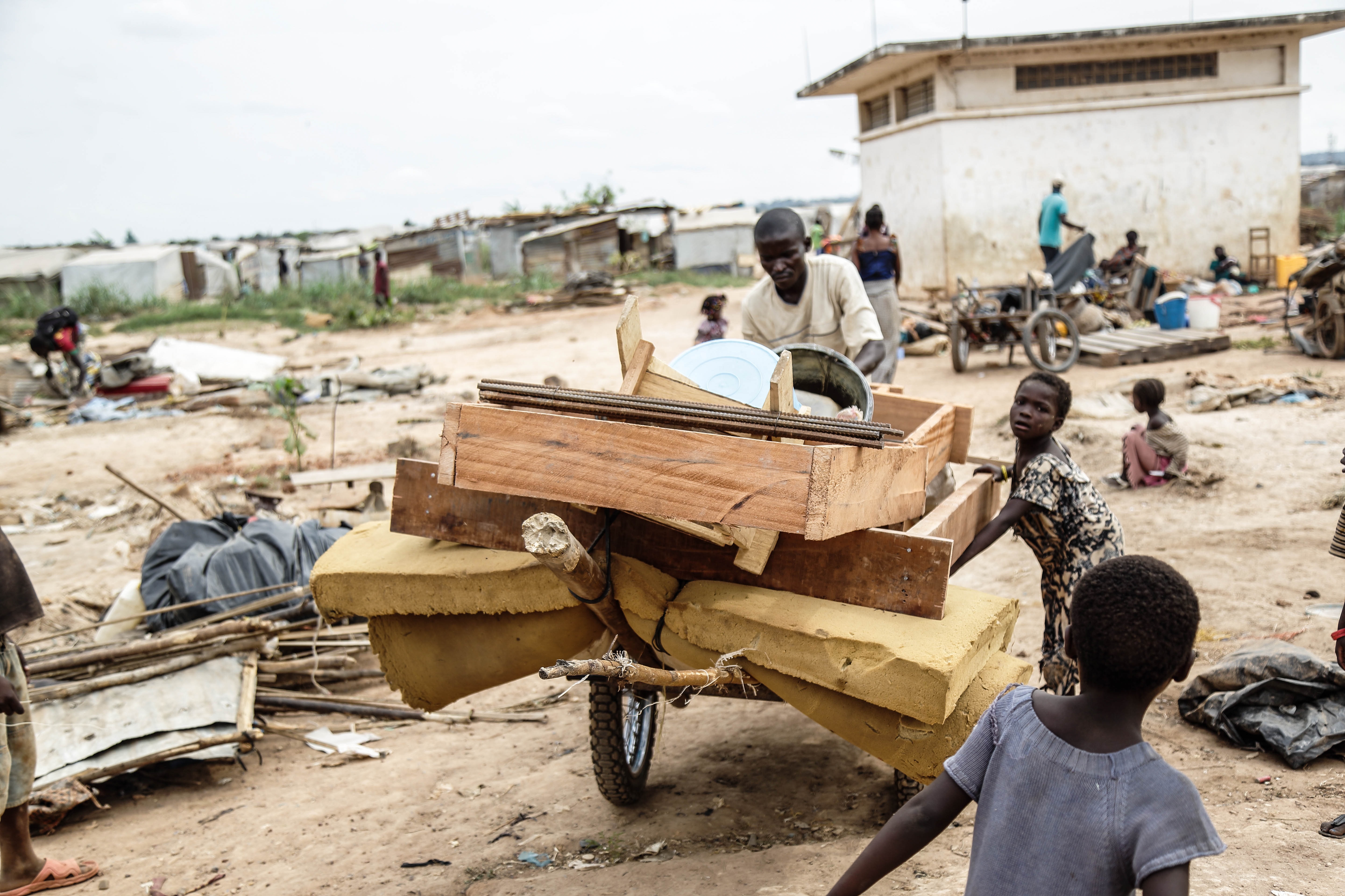 A family prepares to leave Bangui M'Poko airport.