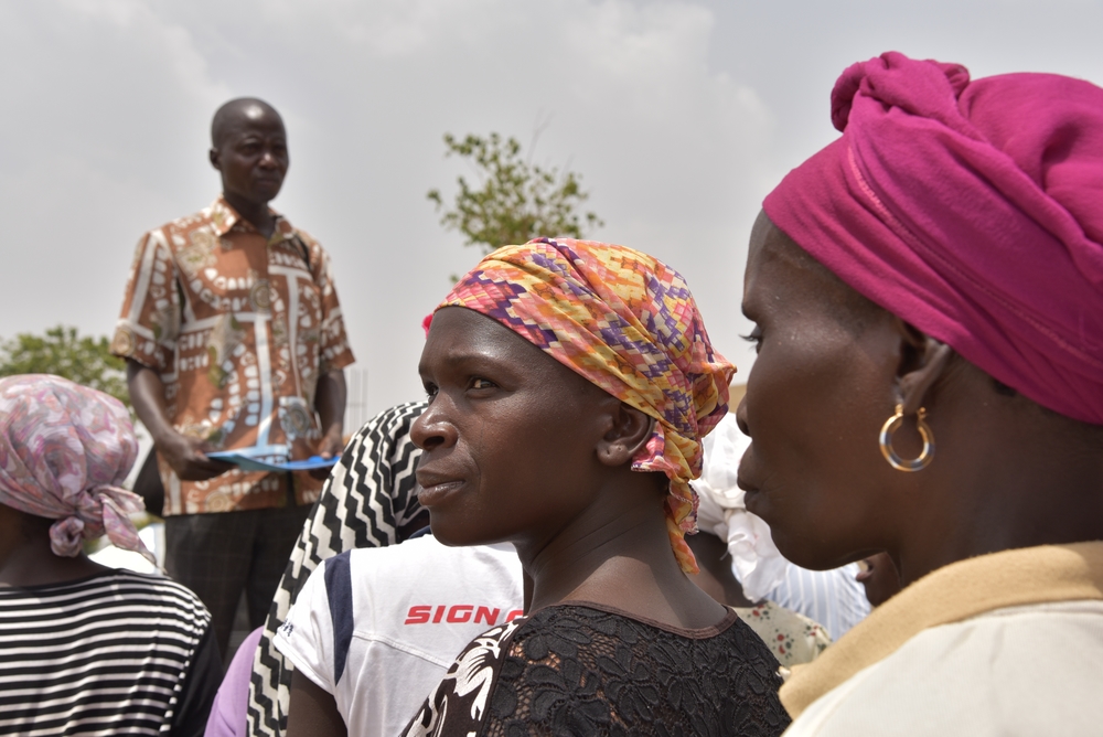 IDP women waiting for registration in Kafanchan