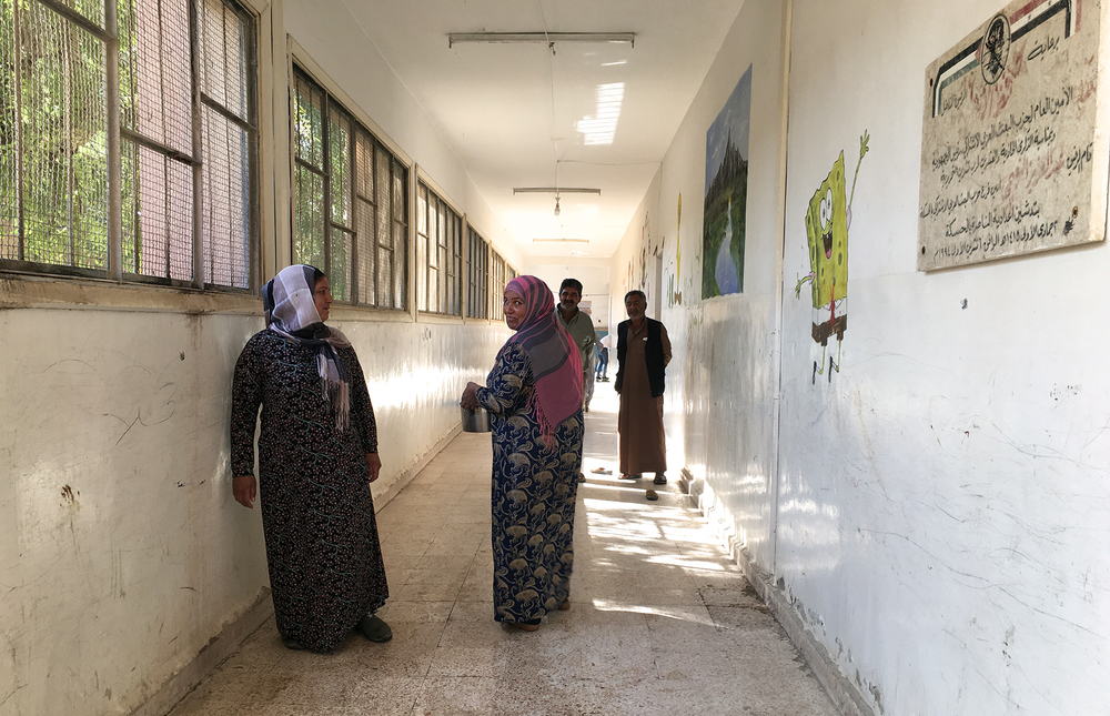 Thousands of displaced people are staying in collective shelters, like this school in Hassakeh city.
