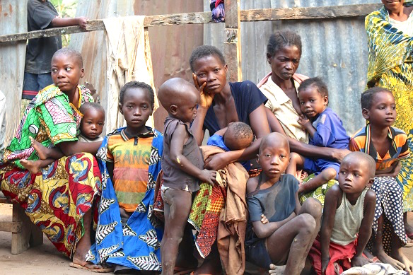 A group of people displaced by conflict in Dibumba, Tshikapa, Kasai region of DRC
