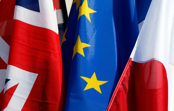 The UN's migration agency is soon to be helping both EU citizens in the UK and Britons in France with their immigration paperwork.