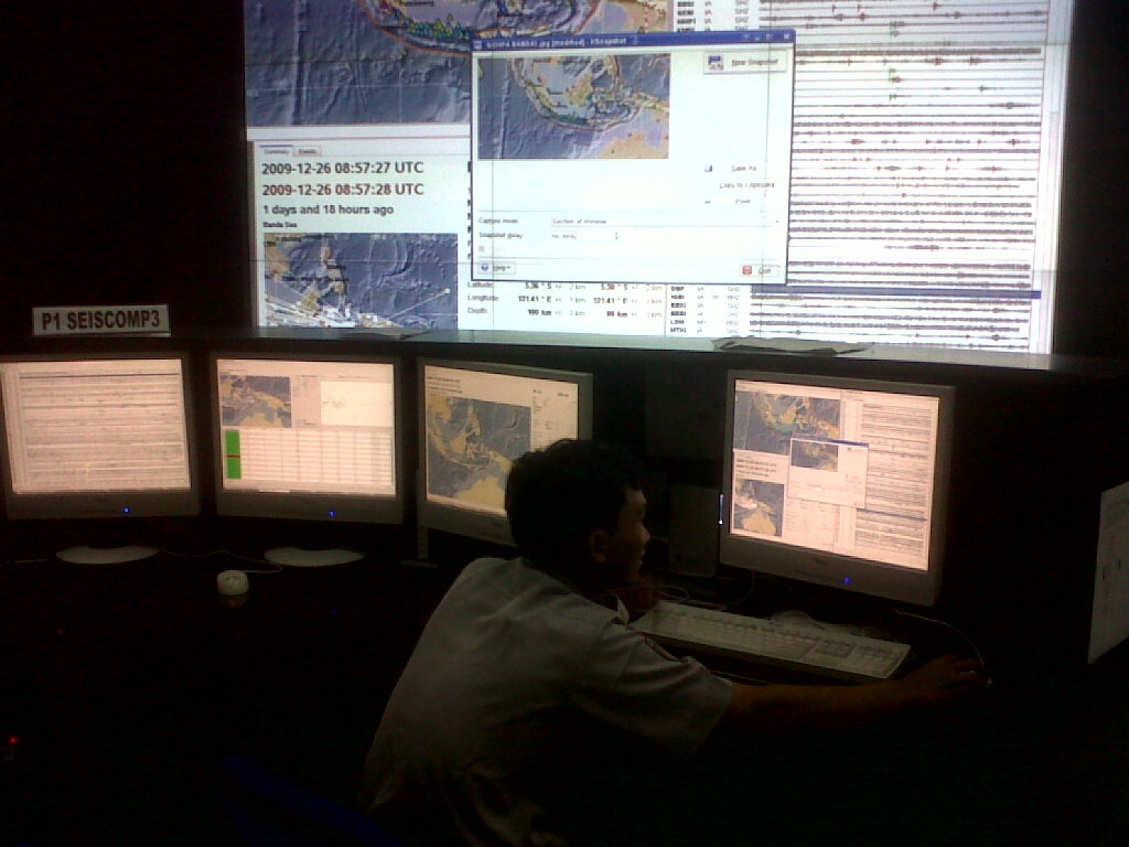 The New Humanitarian | Tsunami early warning system a work ...