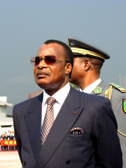 [Congo] President Denis Sassou Nguesso of the Republic of Congo.<br><br>Le Chef de l'Etat congolais, Denis Sassou Nguesso, attendant le premier ministre chinois, M. Wen Jiabao. [Date picture taken: 07/23/2006]