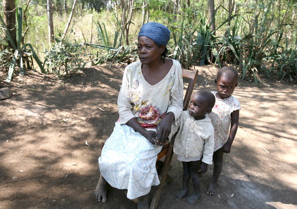 Karen Ayieko, 70, outside her hut in Mtwala, Muhoroni division of Nyanza Province. Ayieko was displaced from Thessalia in Kericho district in
1994