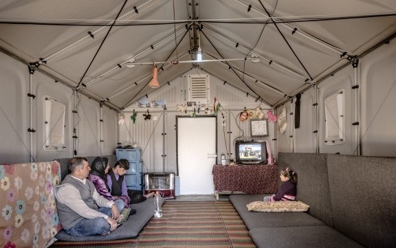 10,000 flat-pack IKEA shelters for Iraqi displaced IKEA has been trialling new types of shelter in Iraq and Kenya
