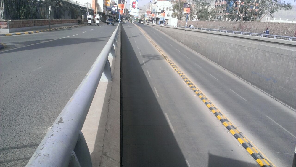 Shipping ban deepens Yemen’s fuel crisis Three weeks after a Saudi-led bombing campaign against Yemen began, many roads are deserted