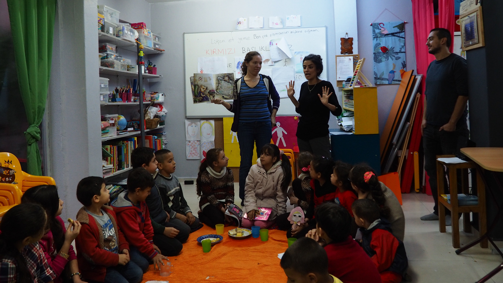 School’s out for Syrian children in Turkey Teachers with Small Project Istanbul tell a popular Syrian fairy tale to a class of Syrian children in both Arabic and Turkish